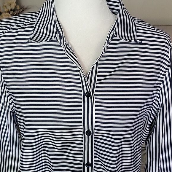 Chico's Navy and White Striped Shirt Size 1 or M/8 - Picture 2 of 8